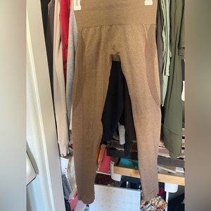 NVGTN leggings